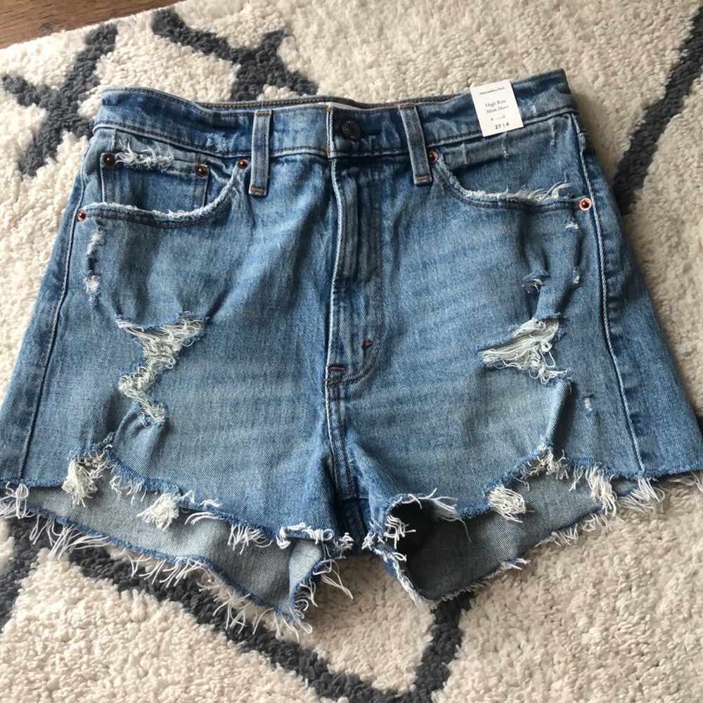 Abercrombie High Rise Mom Short
